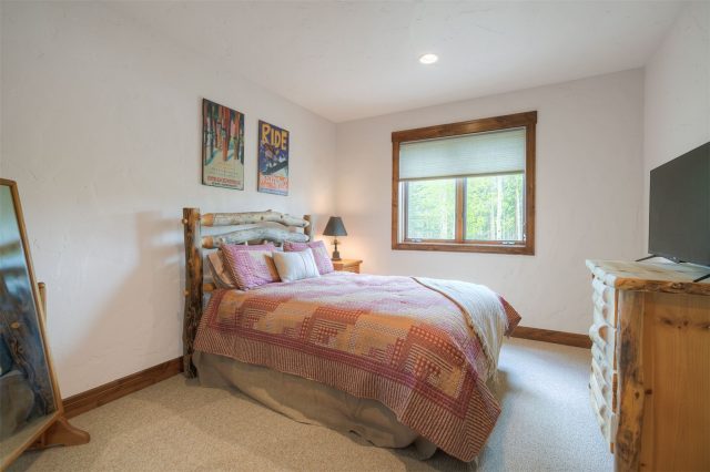238 Highlands Drive photo 29