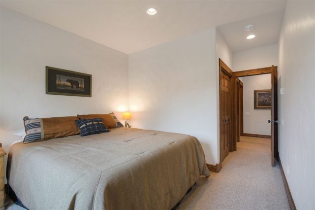 238 Highlands Drive photo 33