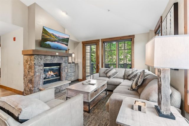 Condo in Mountain Thunder Lodge, Breckenridge, CO — photo 1 (MLS S1069529)