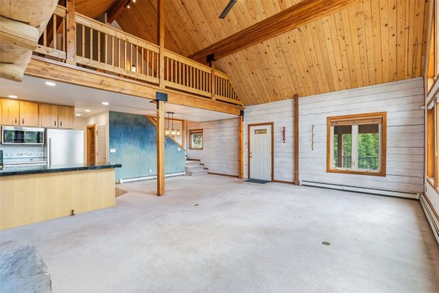 1043 Range Road photo 14