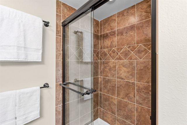 1043 Range Road photo 32