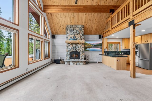 1043 Range Road photo 36