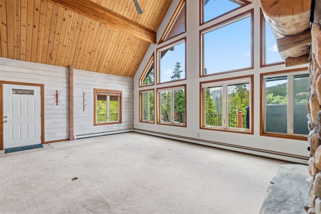 1043 Range Road photo 37