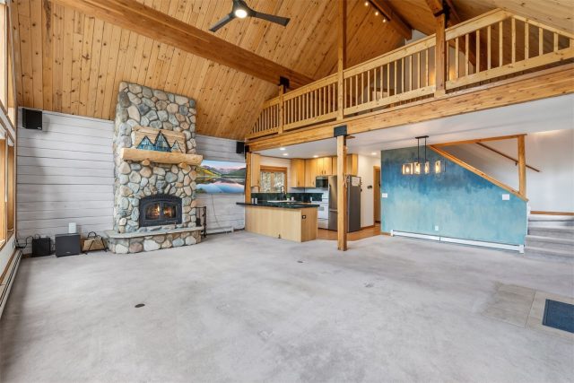 1043 Range Road photo 7
