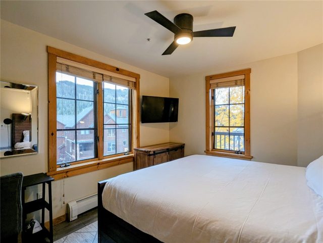 150 Dercum Square 8503 photo 19