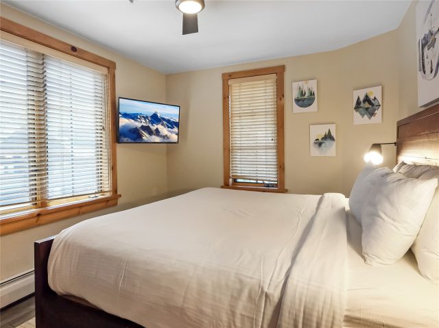 150 Dercum Square 8503 photo 23