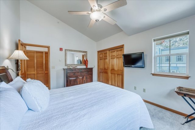 300 Streamside Lane 300-3 photo 23