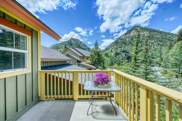 300 Streamside Lane 300-3 photo 29