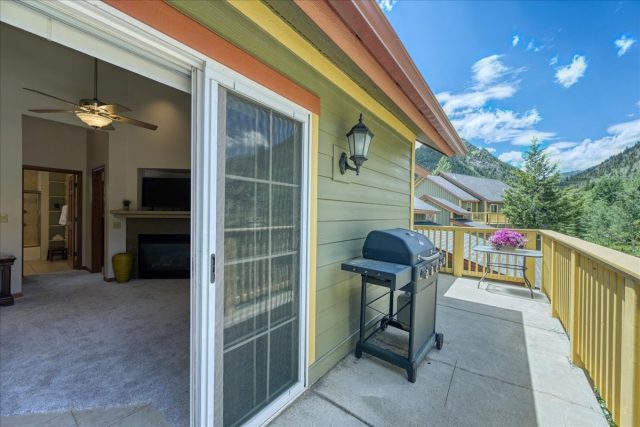 300 Streamside Lane 300-3 photo 30