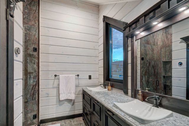 2446 Highlands Drive photo 30