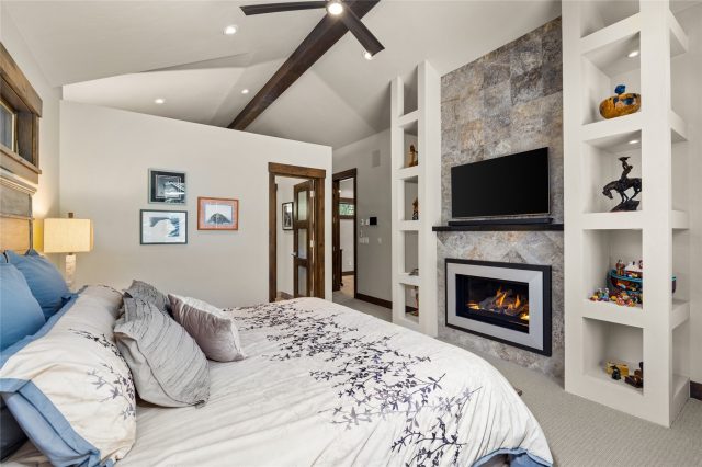 70 Tieze Lane photo 20