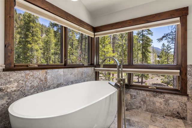 70 Tieze Lane photo 22