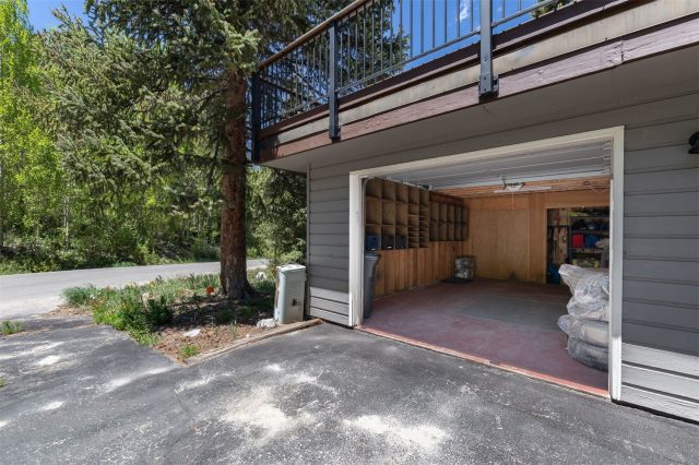 87 Flintstone Lane photo 29