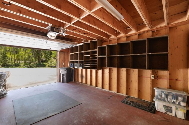 87 Flintstone Lane photo 30