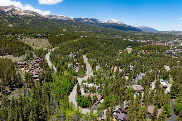 87 Flintstone Lane photo 35