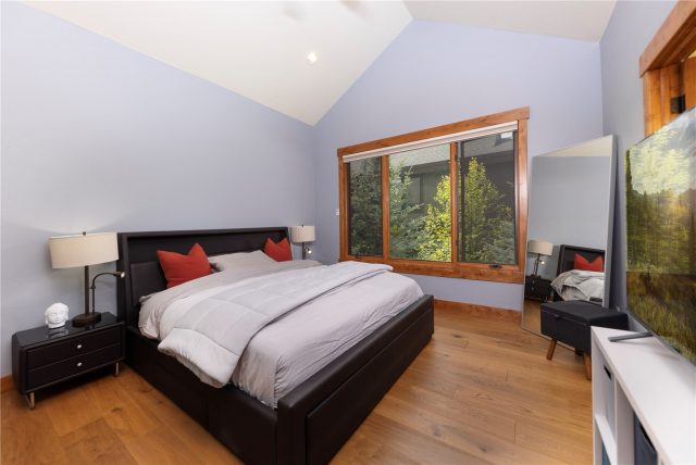 120 Talon Circle photo 17