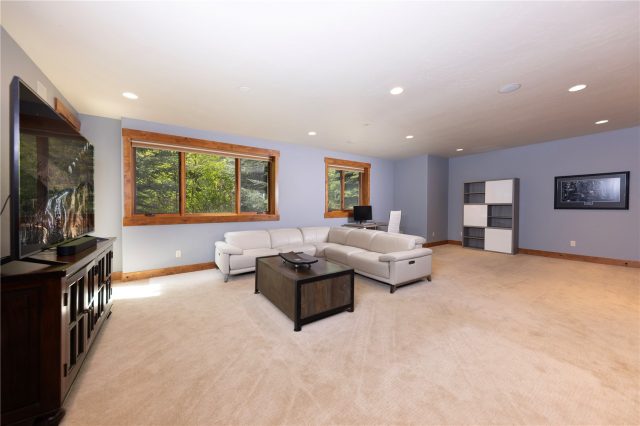 120 Talon Circle photo 21