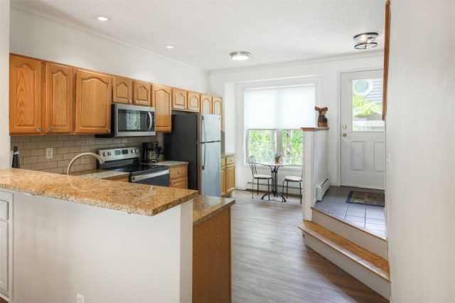 303 Saddle Ridge Drive 303 photo 11