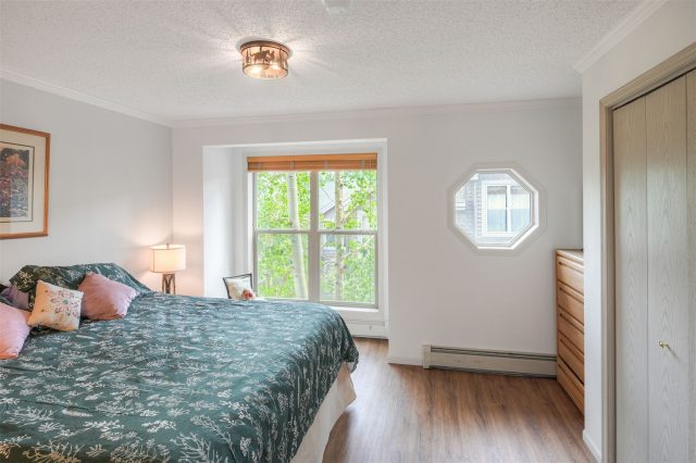 303 Saddle Ridge Drive 303 photo 20