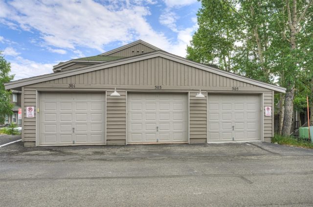 303 Saddle Ridge Drive 303 photo 27