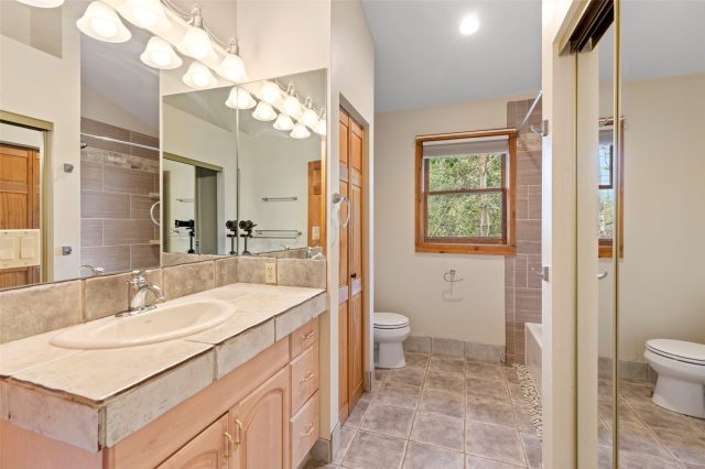 321 S 6th Avenue photo 21