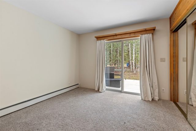 321 S 6th Avenue photo 22