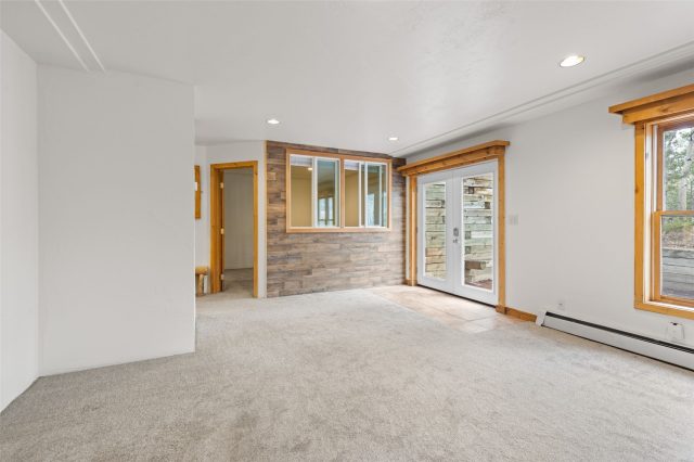 321 S 6th Avenue photo 32