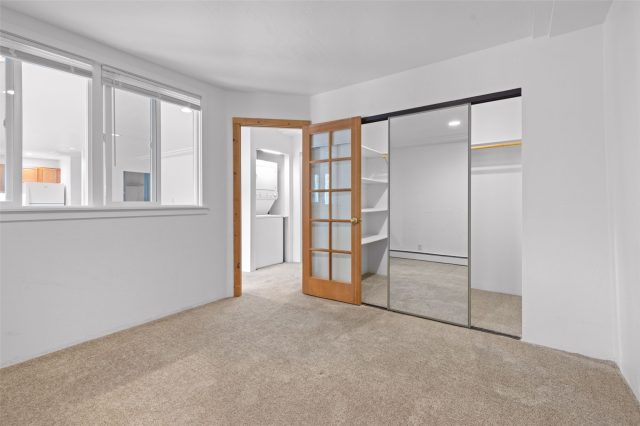 321 S 6th Avenue photo 37