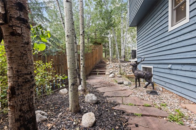 321 S 6th Avenue photo 46