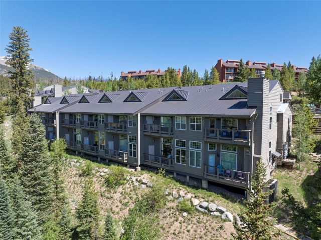 Condo in Gore Trail At Wildernest Condo, Silverthorne — photo 4 Condo in Gore Trail At Wildernest Condo, Silverthorne, CO — photo 4 (MLS S1069584)