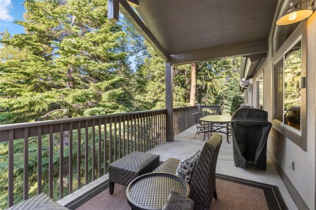 233 Creekside Drive 105 photo 14