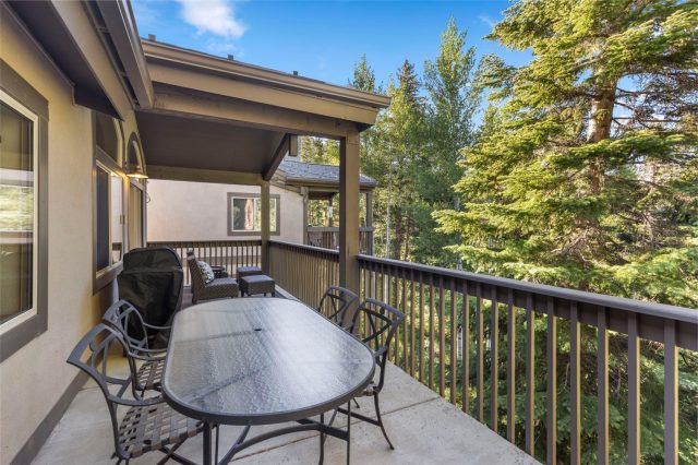 233 Creekside Drive 105 photo 16