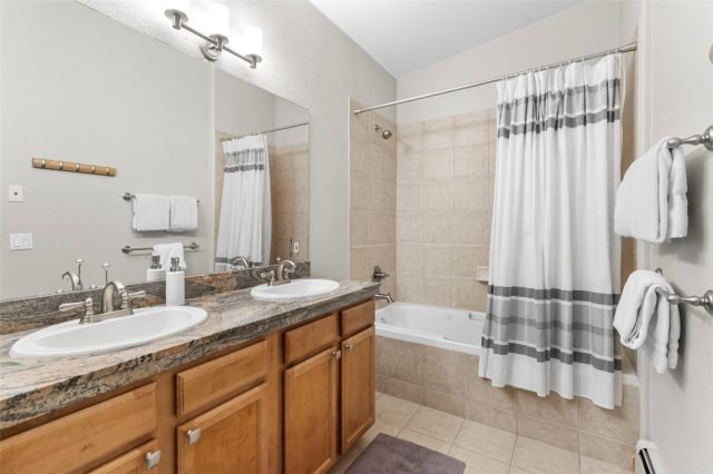 233 Creekside Drive 105 photo 22