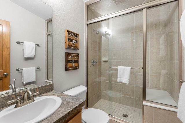 233 Creekside Drive 105 photo 30