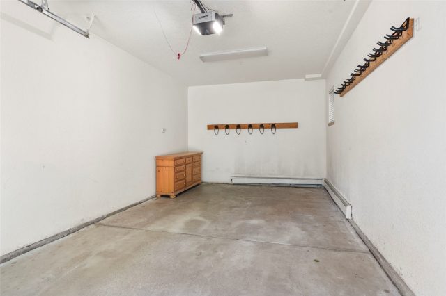 233 Creekside Drive 105 photo 39