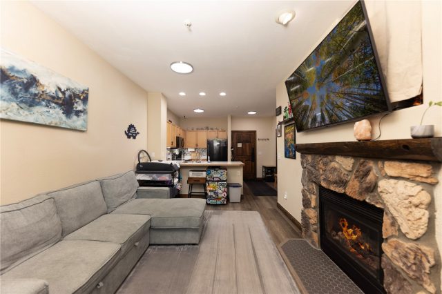Condo in Hidden River Lodge Condo, Keystone — photo 1 Condo in Hidden River Lodge Condo, Keystone, CO — photo 1 (MLS S1069596)
