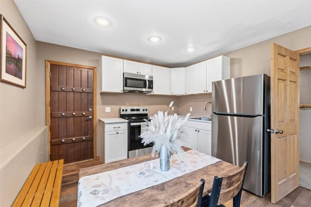 640 Meisel Drive photo 34