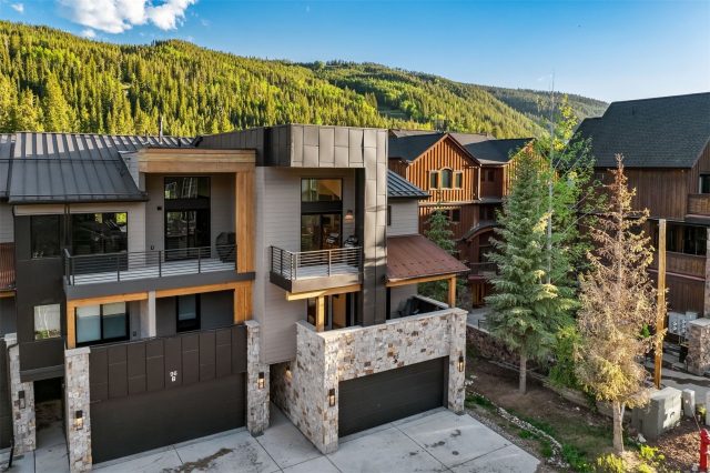 Townhome in Inas Way Residences, Keystone — photo 1 Townhome in Inas Way Residences, Keystone, CO — photo 1 (MLS S1069603)