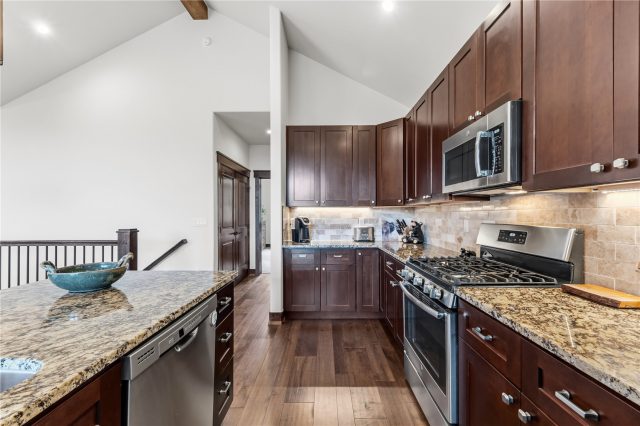 705 Independence Road 705 photo 10