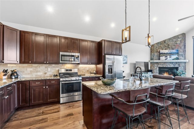 705 Independence Road 705 photo 11