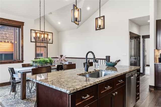 705 Independence Road 705 photo 13