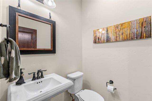705 Independence Road 705 photo 16