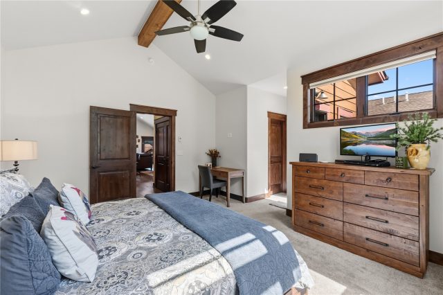705 Independence Road 705 photo 19