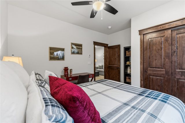 705 Independence Road 705 photo 27