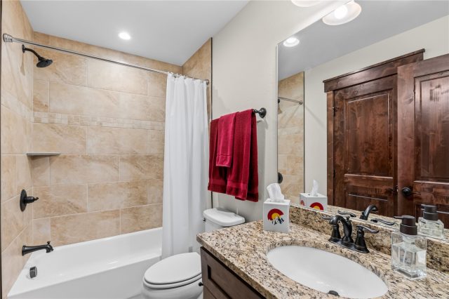705 Independence Road 705 photo 29