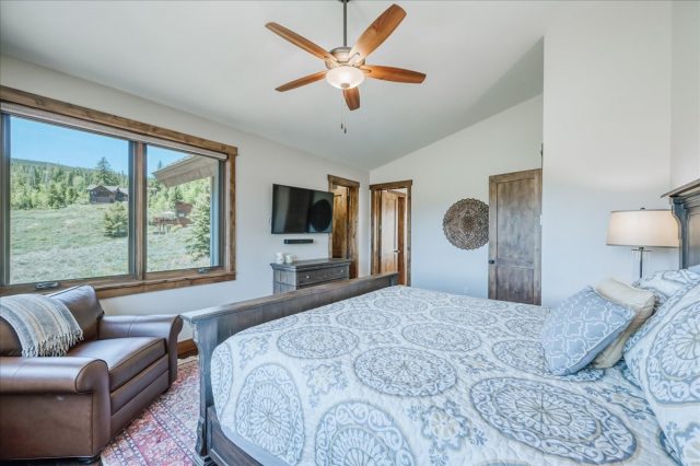 1043 Alpensee Drive photo 21
