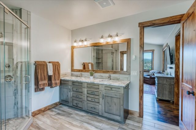 1043 Alpensee Drive photo 23