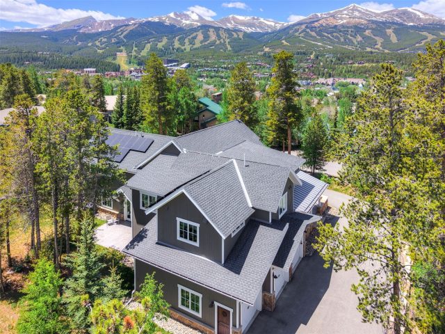 Home in Weisshorn Sub, Breckenridge, CO — photo 4 (MLS S1069615)