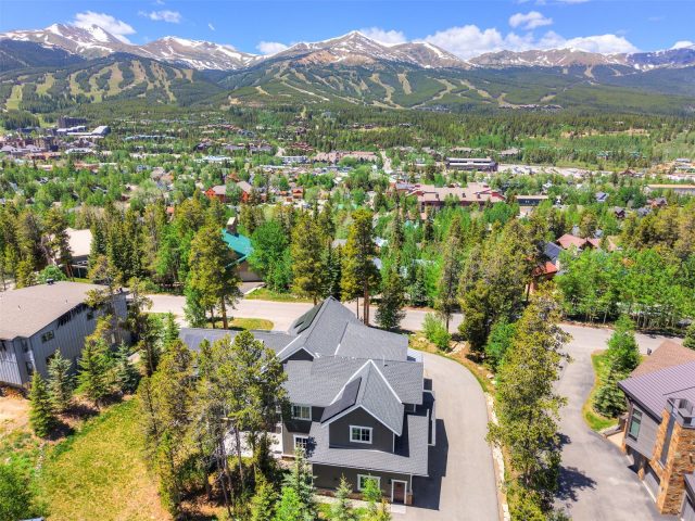 Home in Weisshorn Sub, Breckenridge, CO — photo 5 (MLS S1069615)
