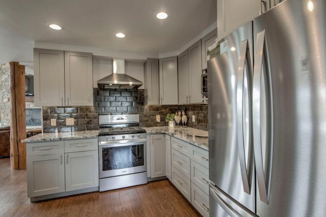 157 Barton Way photo 10